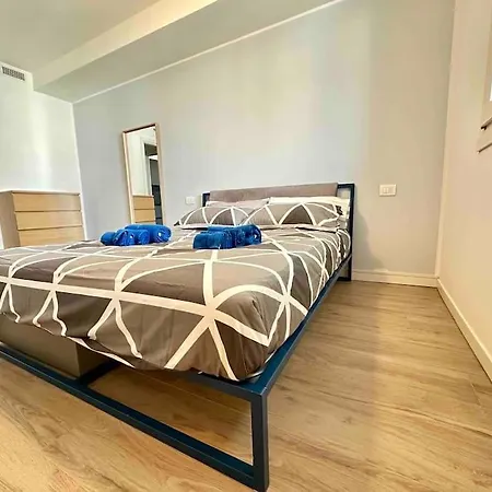 10 Min Airport+free Private Parking5 Min Train Lejlighed Bergamo